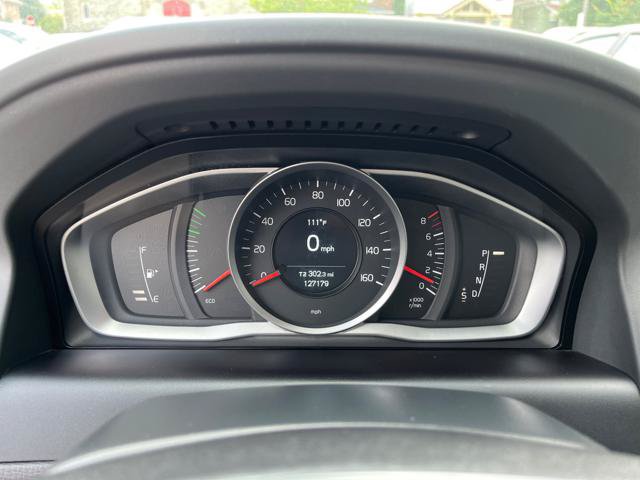 Used 2017 Volvo XC60 T5 FWD image 10