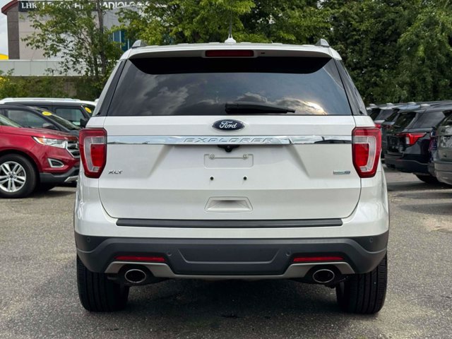 Used 2019 Ford Explorer XLT w/ Equipment Group 202A AWD/4WD image 7