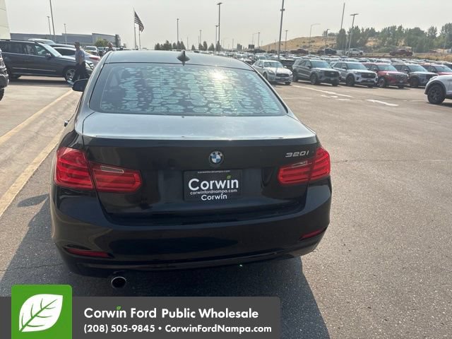 Used 2014 BMW 320i Sedan RWD image 6
