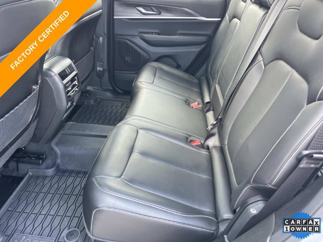 Used 2025 Jeep Grand Cherokee Limited w/ Luxury Tech Group II AWD/4WD image 19