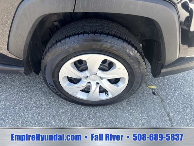 Used 2024 Toyota RAV4 LE AWD/4WD image 13