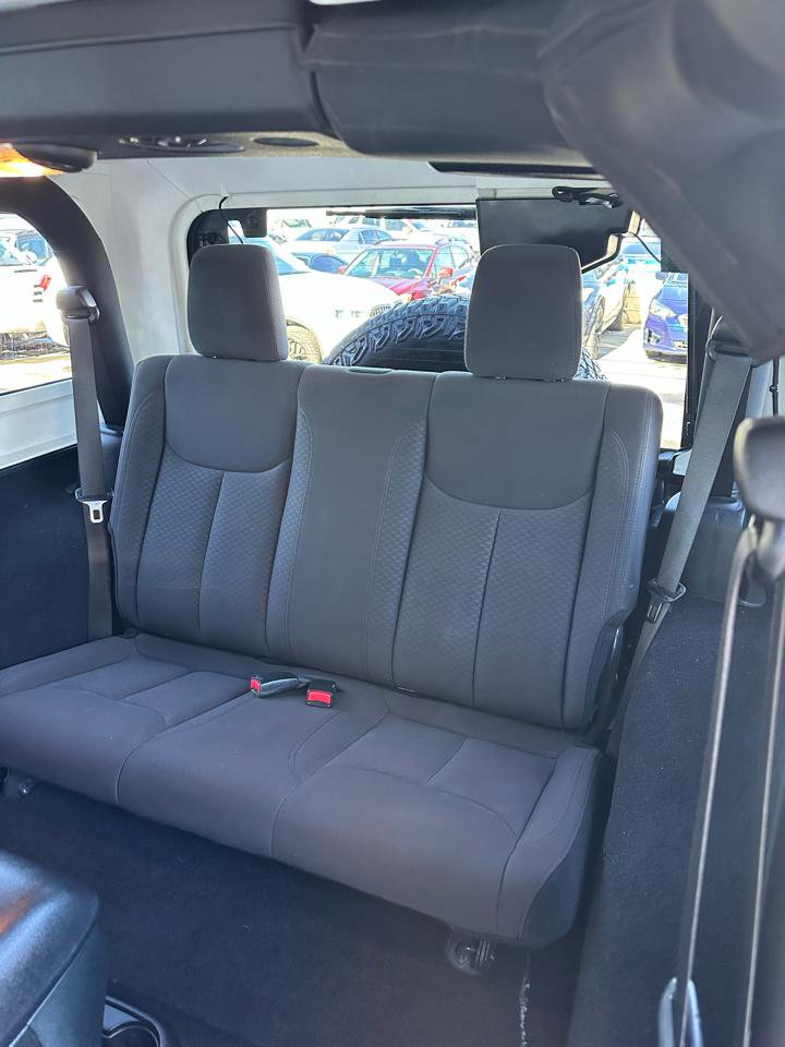Used 2018 Jeep Wrangler Sport image 13