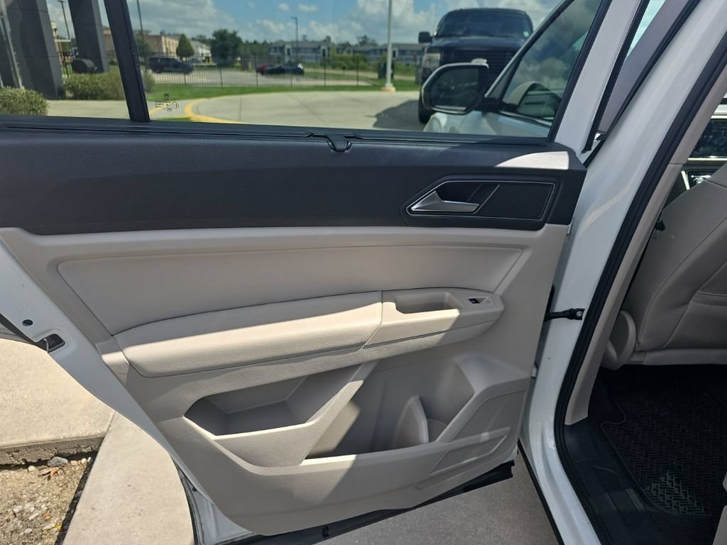 Used 2018 Volkswagen Atlas SEL FWD image 14