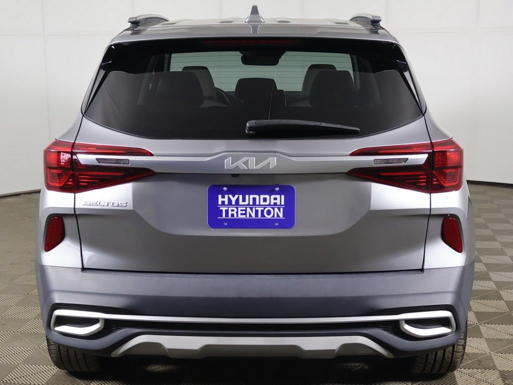 Used 2023 Kia Seltos SX w/ SX Sunroof Package AWD/4WD image 14