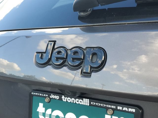 Certified 2018 Jeep Grand Cherokee Altitude RWD image 8