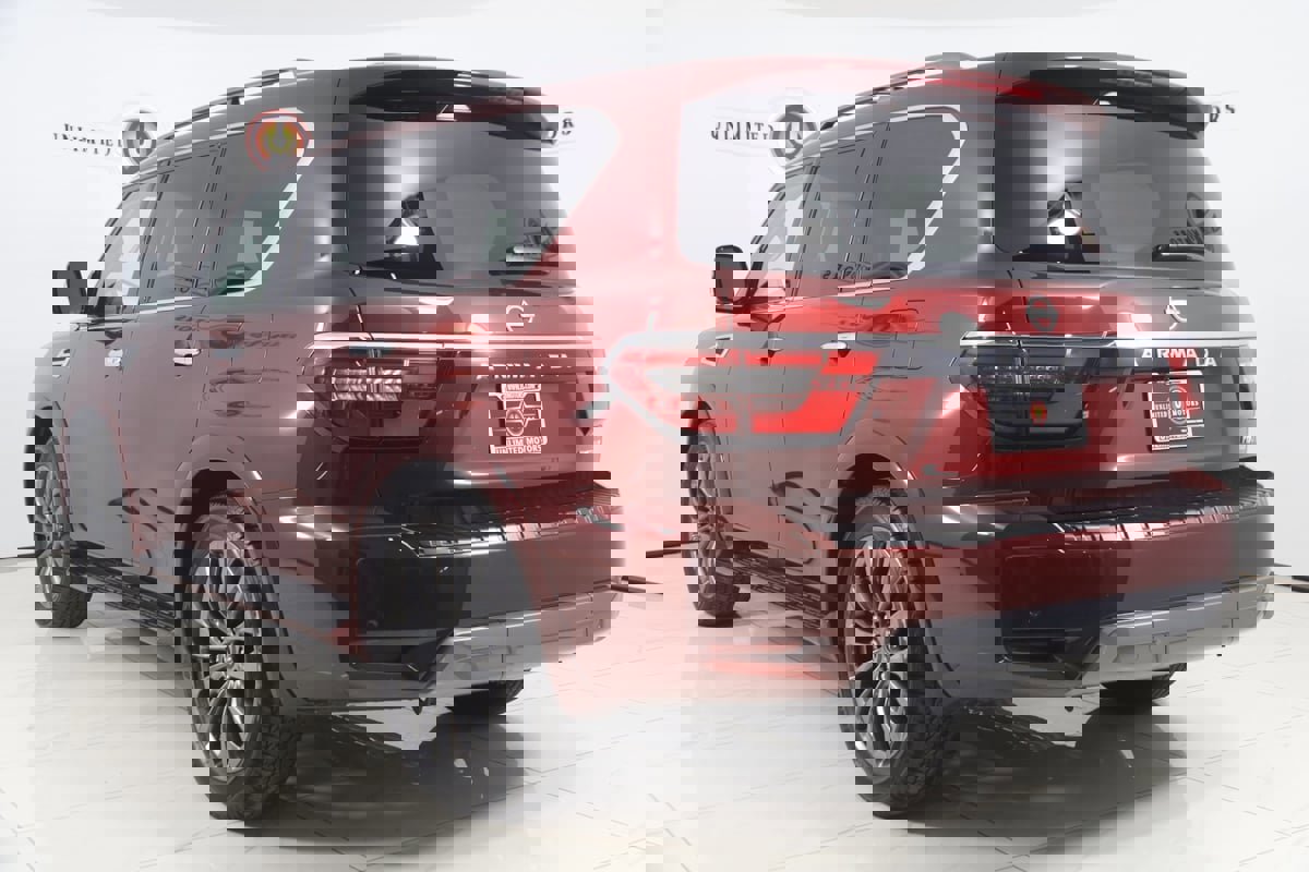Used 2024 Nissan Armada Platinum w/ Captain's Chairs Package image 4