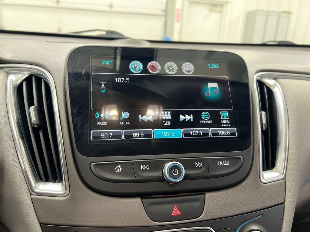 Used 2016 Chevrolet Malibu LT FWD image 14
