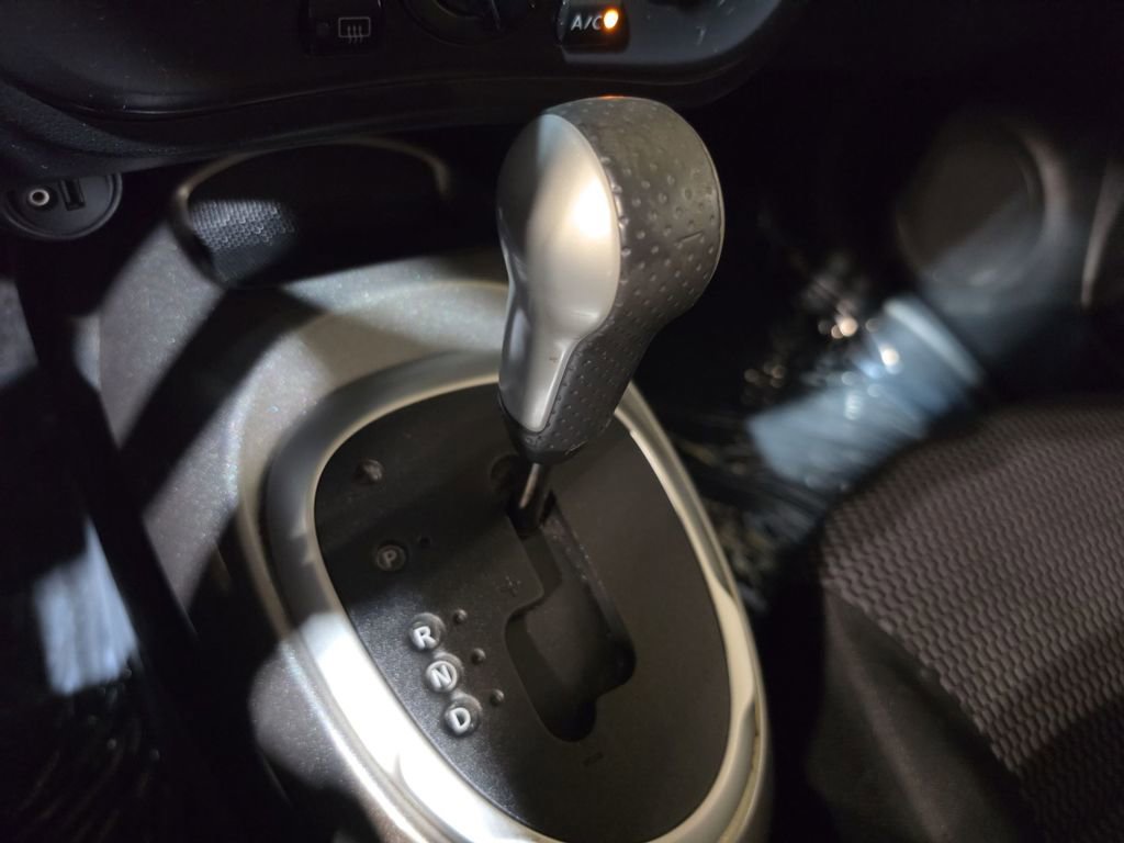 Used 2015 Nissan Juke S image 21