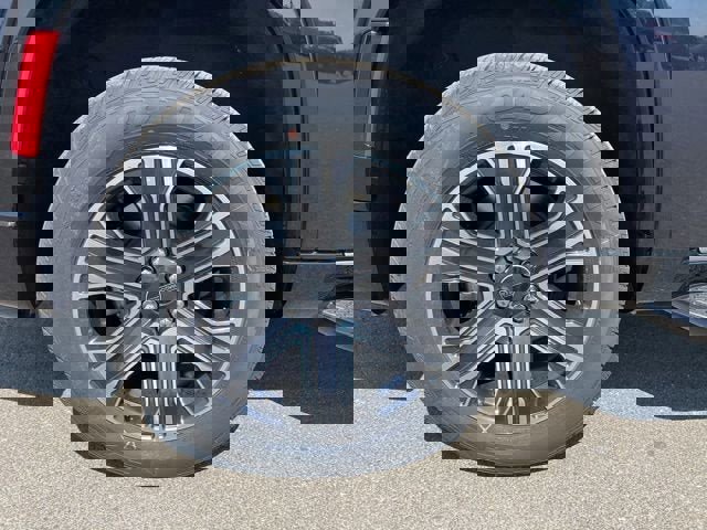 New 2025 Jeep Wagoneer 4WD w/ HD Trailer Tow Package image 21