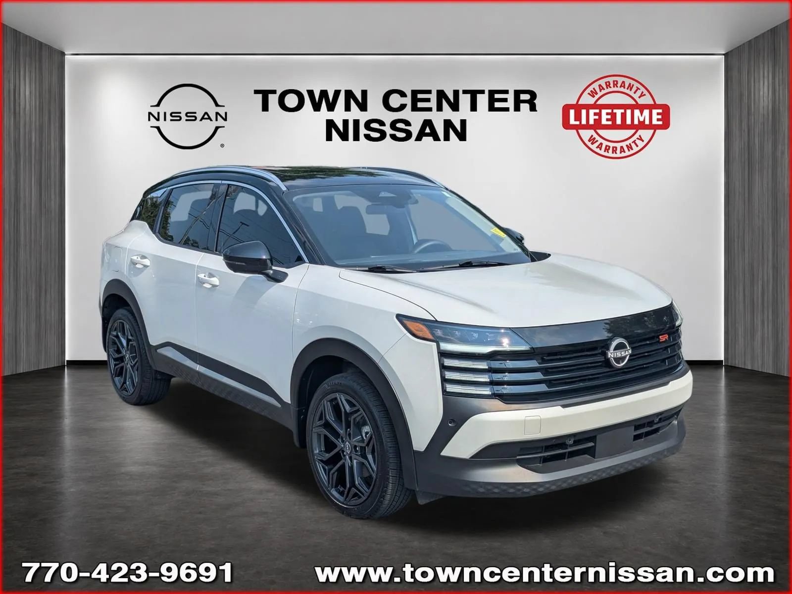 Used 2025 Nissan Kicks SR w/ SR Premium Package FWD image 1