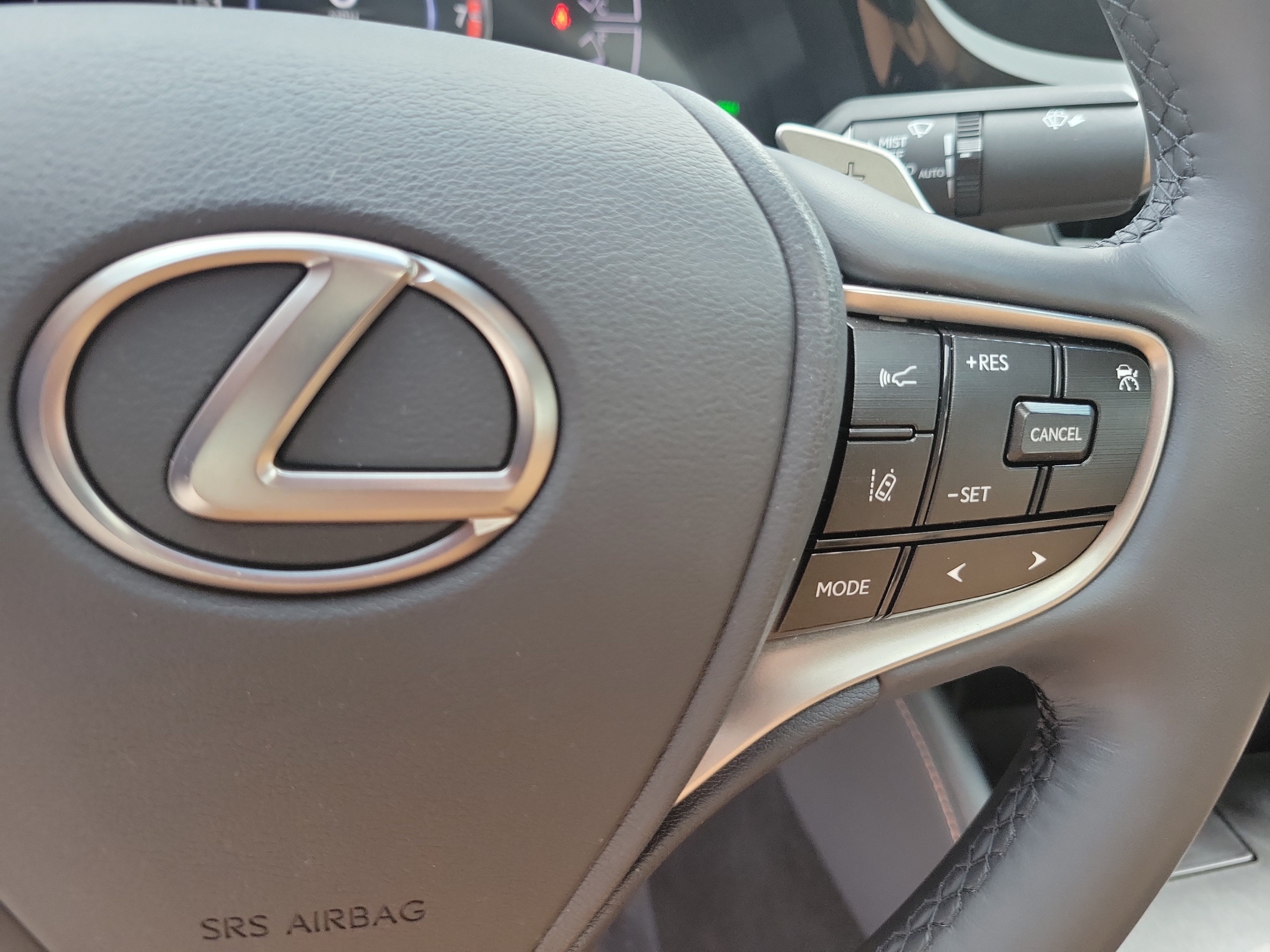 Used 2024 Lexus ES 350 w/ Premium Package FWD image 29