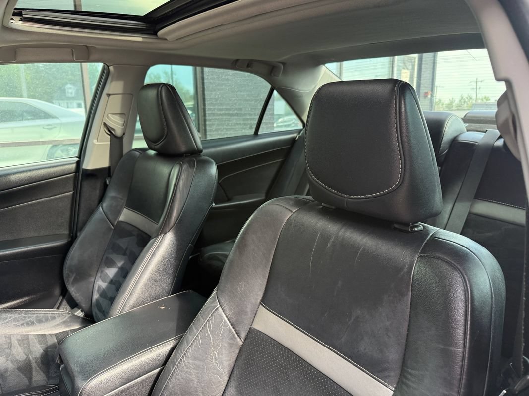 Used 2013 Toyota Camry SE w/ Leather Pkg FWD image 27