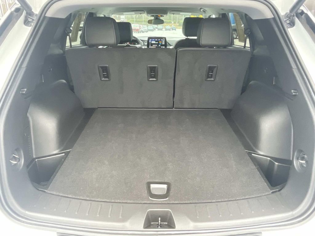 Used 2023 Chevrolet Blazer LT image 11