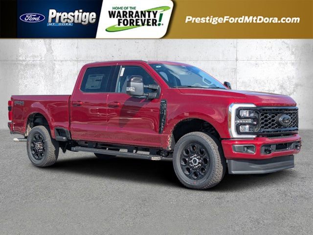 New 2026 Ford F350 Lariat w/ Black Appearance Package