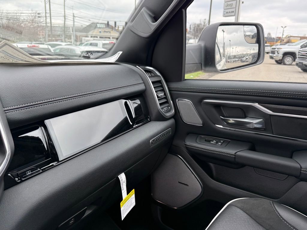 New 2026 RAM 1500 Laramie AWD/4WD image 24
