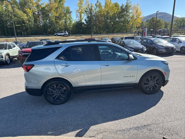 Used 2022 Chevrolet Equinox RS w/ RS Leather Package image 22