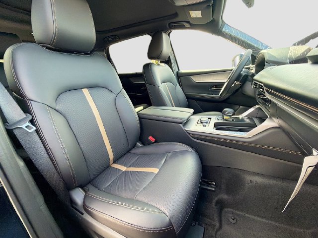 New 2026 MAZDA CX-90 Plug-In Hybrid w/ Premium Plus AWD/4WD image 14