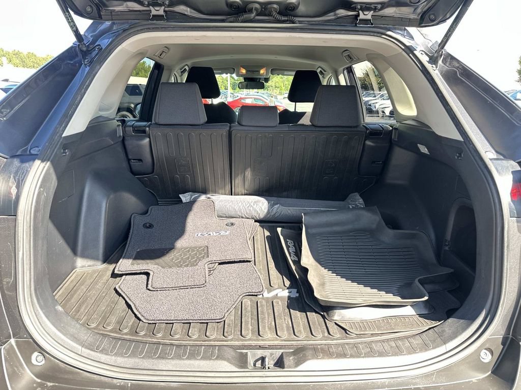 Used 2020 Toyota RAV4 LE w/ All Weather Liner Package AWD/4WD image 10