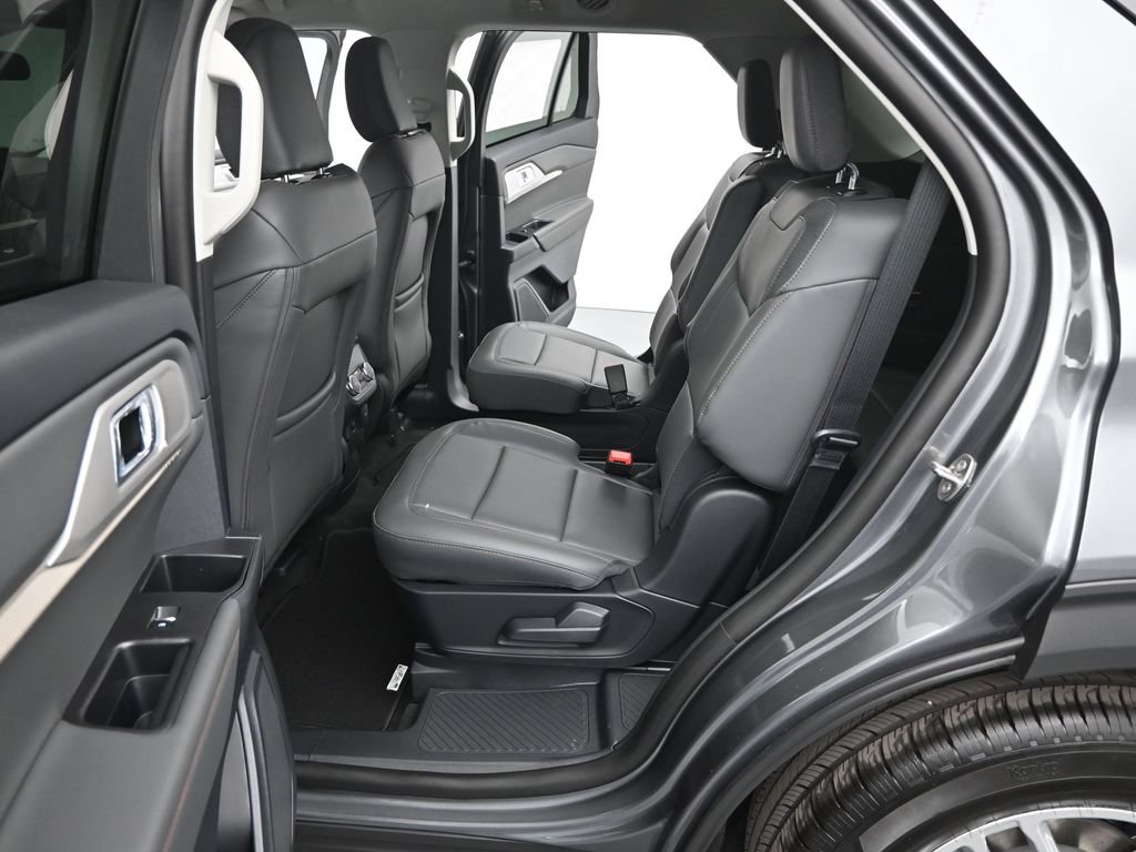 New 2026 Ford Explorer Active w/ Active Comfort Package RWD image 18