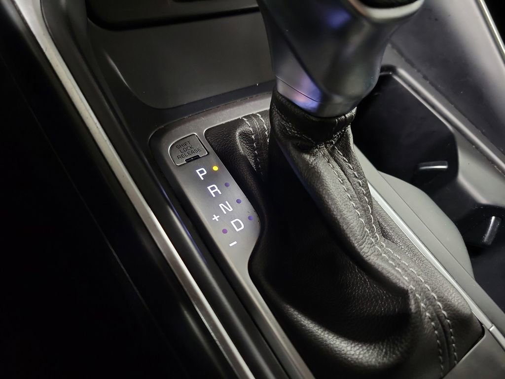 Used 2021 Kia Sorento LX image 16