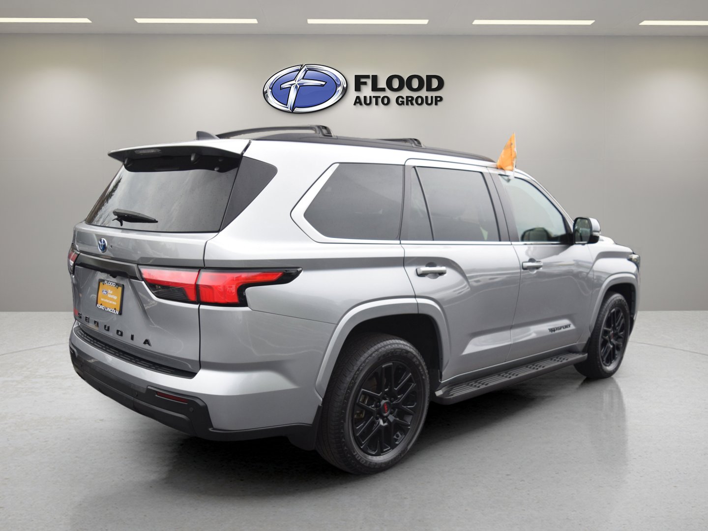 Used 2024 Toyota Sequoia SR5 w/ SR5 Premium Package AWD/4WD image 4