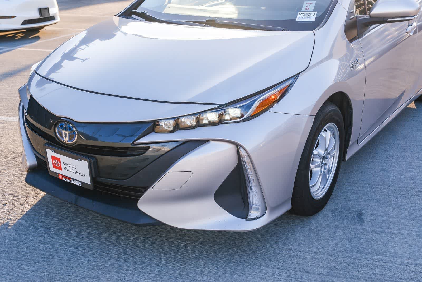 Certified 2022 Toyota Prius Prime LE FWD image 11