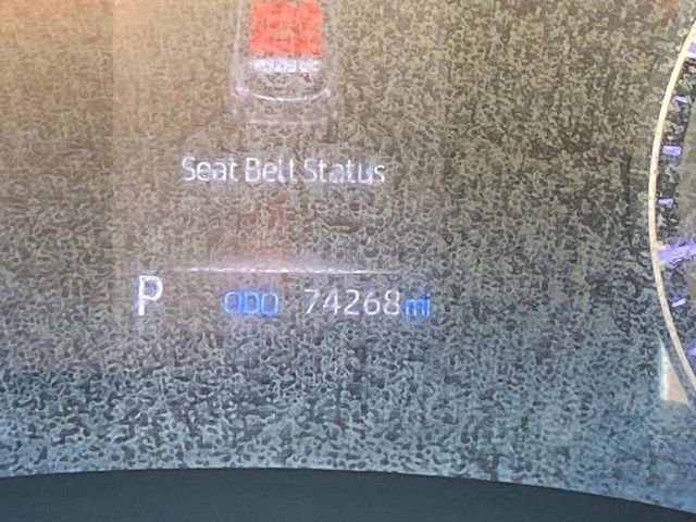 Used 2022 Toyota Highlander L image 17