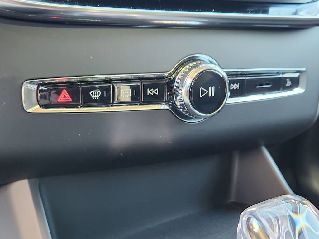 New 2026 Volvo XC90 B6 Ultra w/ Lounge Package image 16