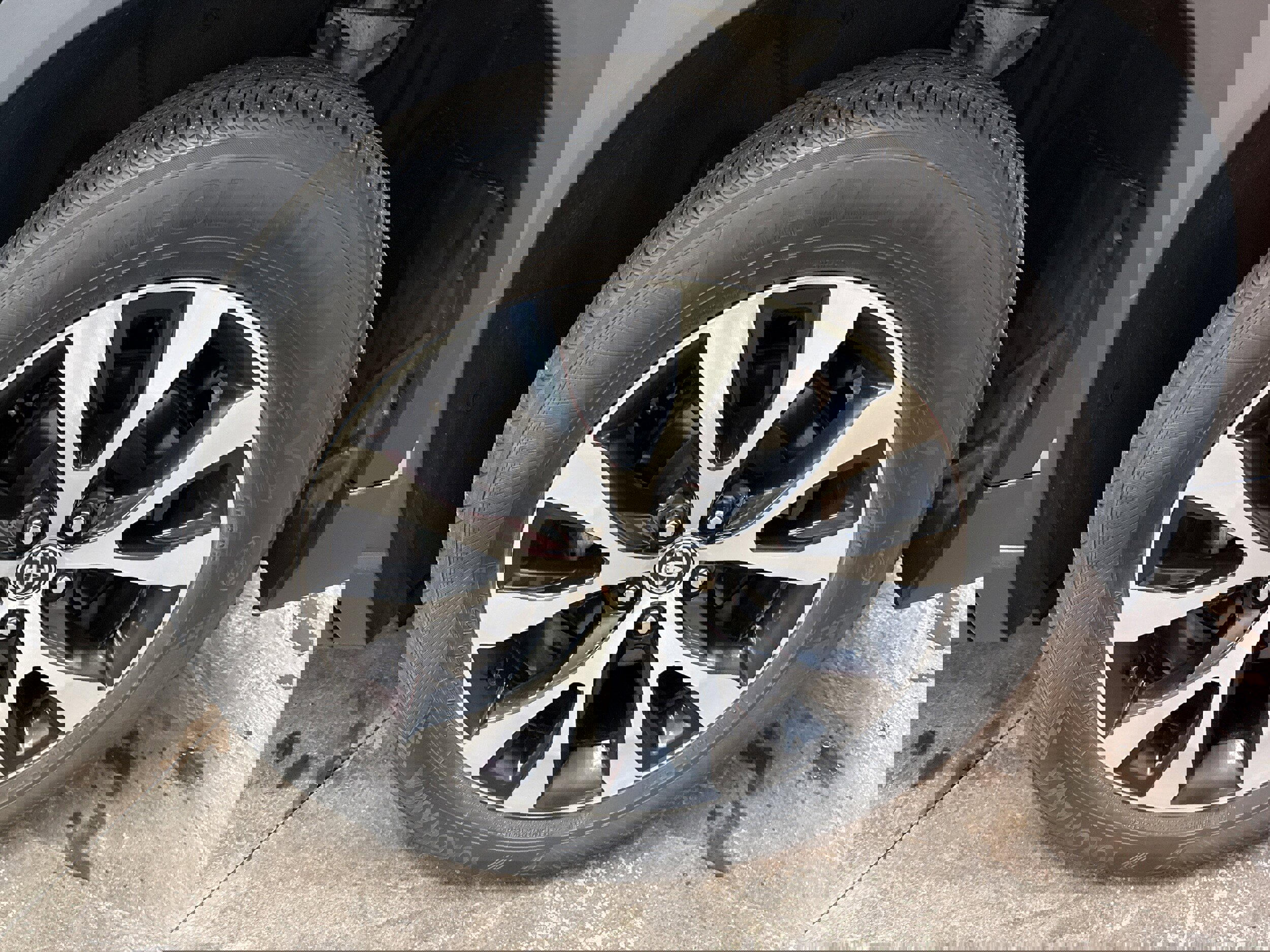 Used 2024 Toyota Grand Highlander AWD Hybrid image 6