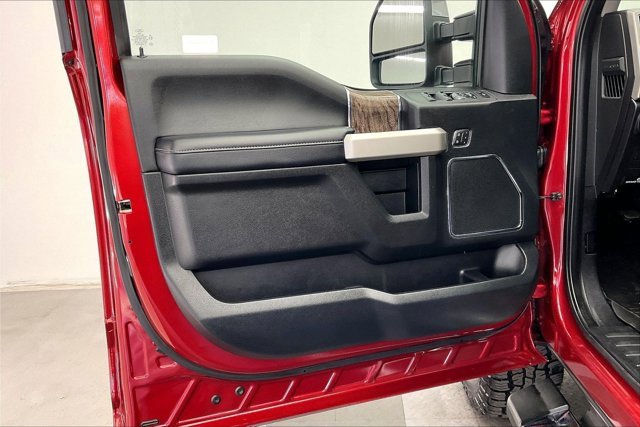 Used 2019 Ford F250 Lariat w/ Lariat Ultimate Package image 25