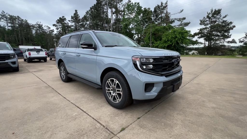 New 2026 Ford Expedition Active RWD image 8
