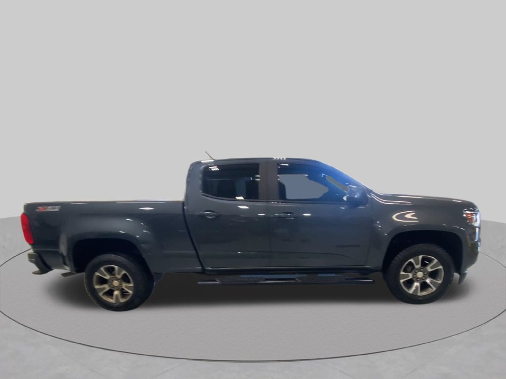 Used 2017 Chevrolet Colorado Z71 AWD/4WD image 2