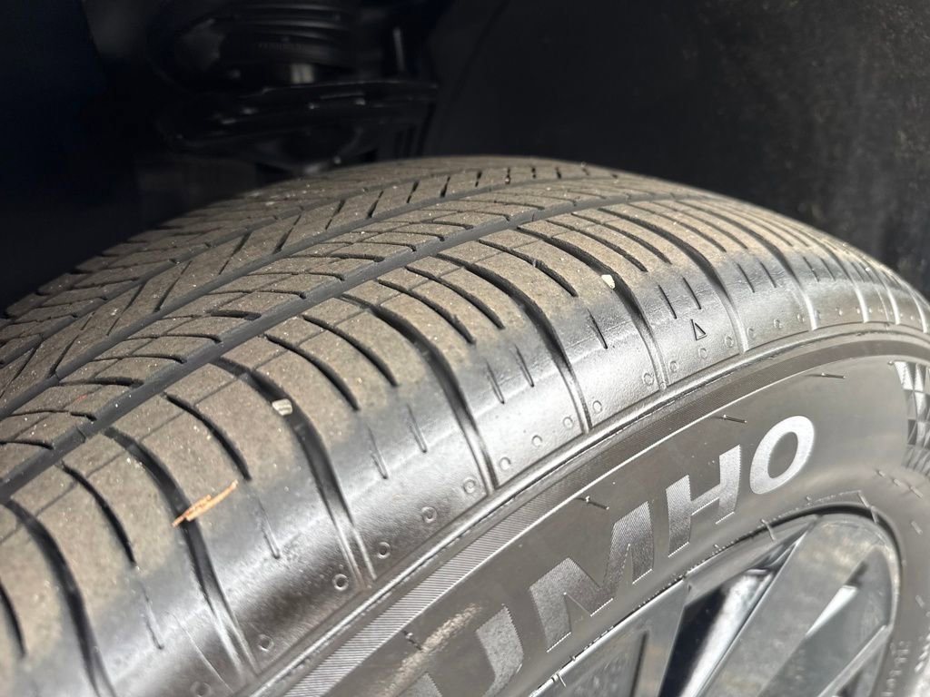 Used 2025 Volkswagen Atlas SE image 29