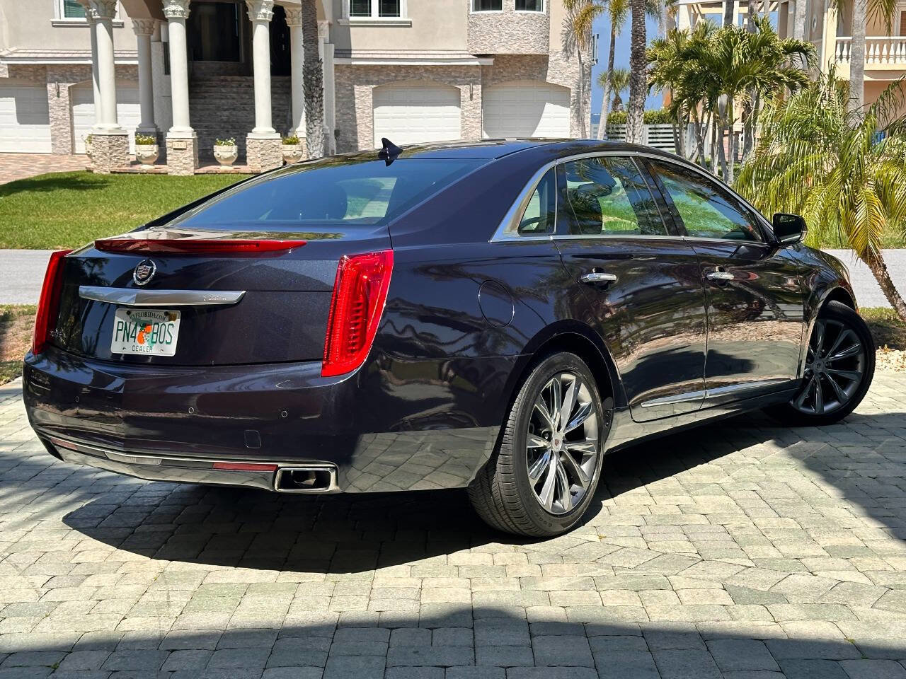 Used 2013 Cadillac XTS Luxury image 5