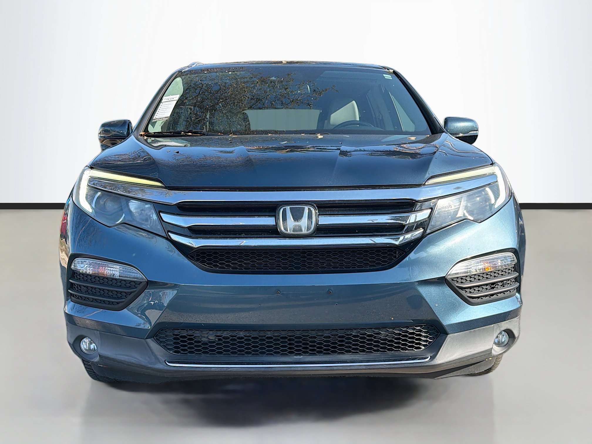 Used 2017 Honda Pilot Touring image 8