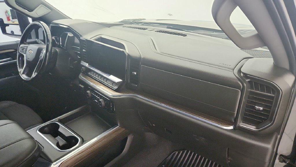 Used 2024 Chevrolet Silverado 2500 LT w/ Texas Edition AWD/4WD image 29