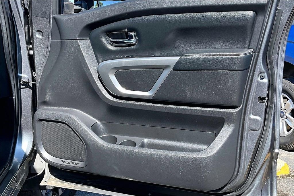 Used 2016 Nissan Titan SL AWD/4WD image 27