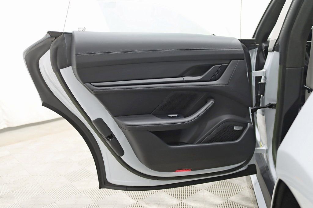 Used 2023 Porsche Taycan Turbo image 39