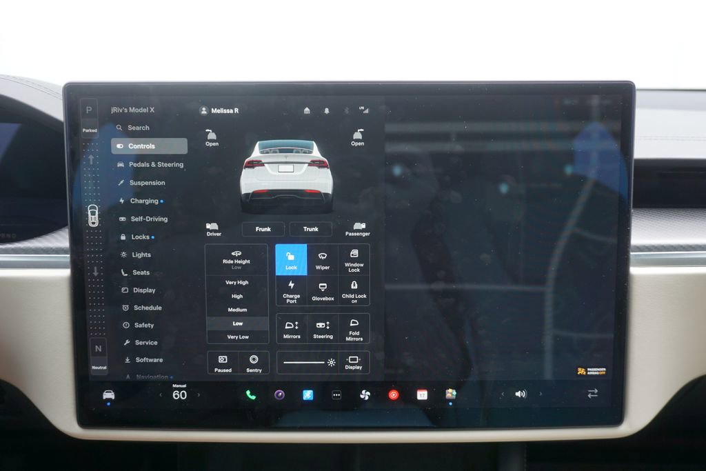 Used 2023 Tesla Model X Plaid image 9