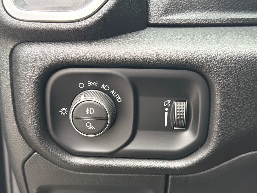 Used 2023 RAM 1500 Big Horn AWD/4WD image 31