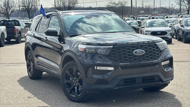 Certified 2024 Ford Explorer ST-Line w/ Class IV Trailer Tow Package image 2