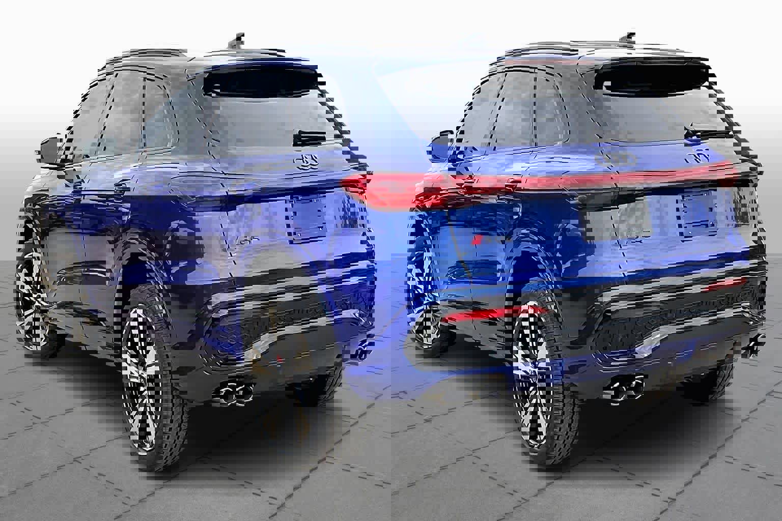 New 2025 Audi SQ5 Premium Plus image 12