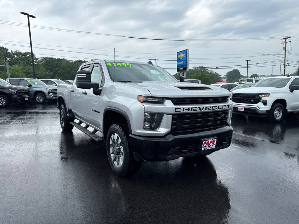 Used 2022 Chevrolet Silverado 2500 Custom w/ Custom Convenience Package AWD/4WD image 2