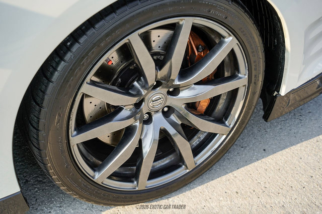 Used 2016 Nissan GT-R Premium AWD/4WD image 58