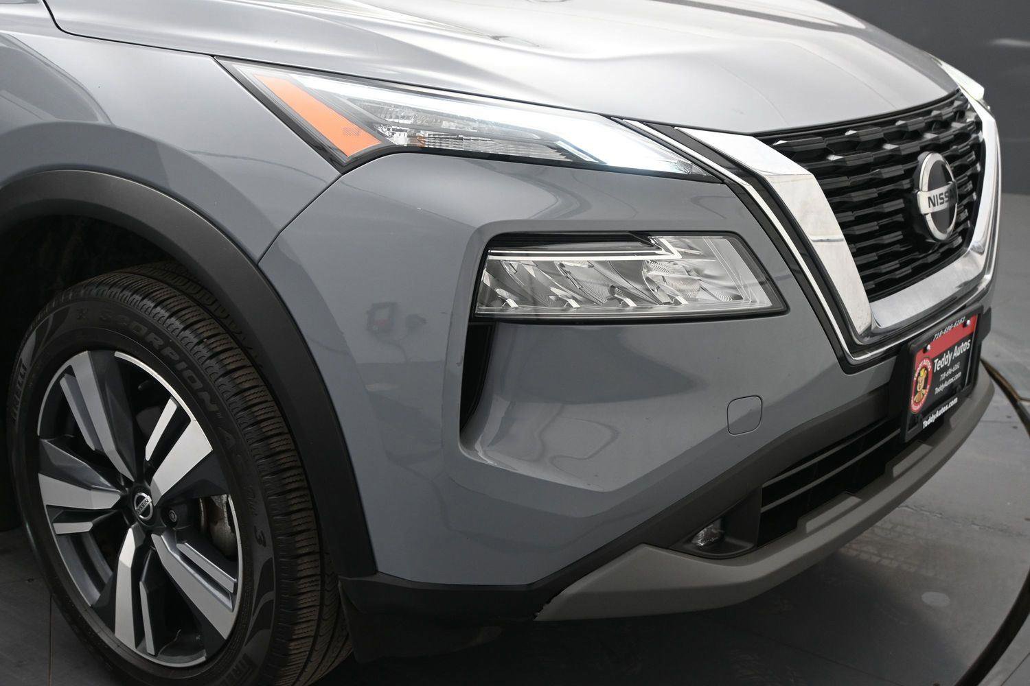 Used 2021 Nissan Rogue SL AWD/4WD image 15