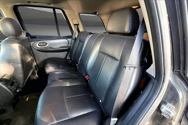 Used 2008 Chevrolet TrailBlazer LT w/ Sun And Sound Package RWD image 22