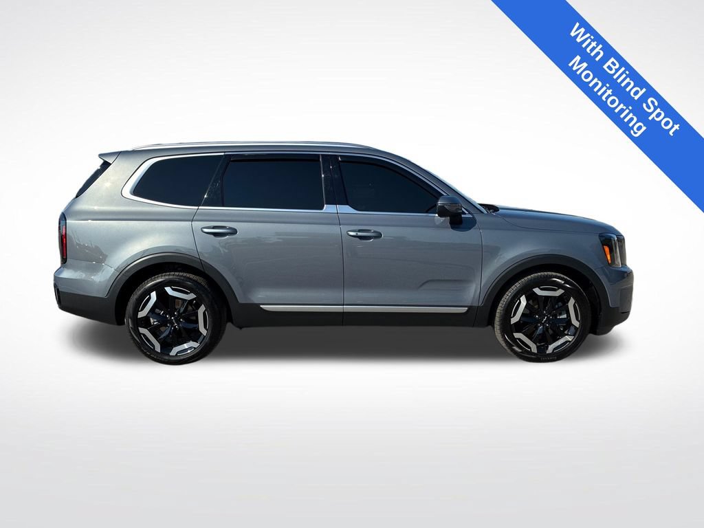 Used 2025 Kia Telluride EX AWD/4WD image 2