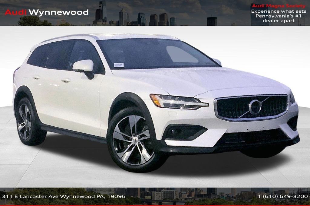 Used 2022 Volvo V60 T5 Cross Country