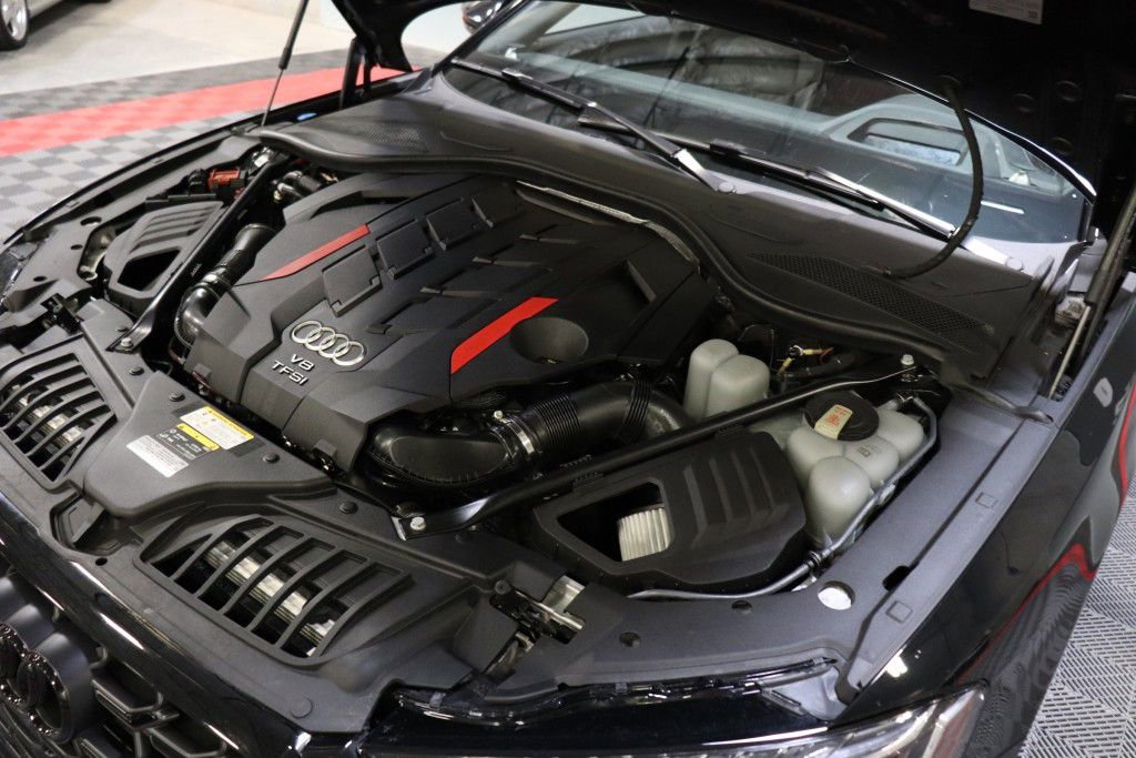 Used 2023 Audi S8 AWD/4WD image 91