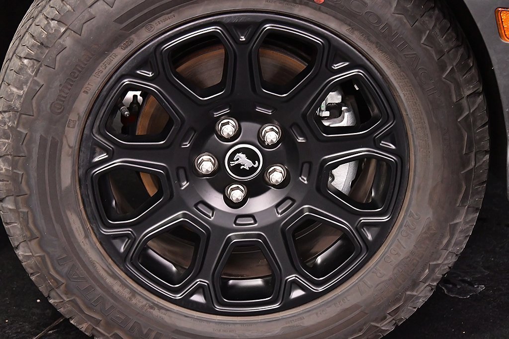 Used 2025 Ford Bronco Sport Badlands image 9